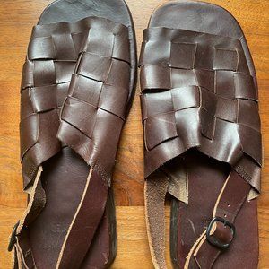 Camper like-new men's leather sandals - size 11 US